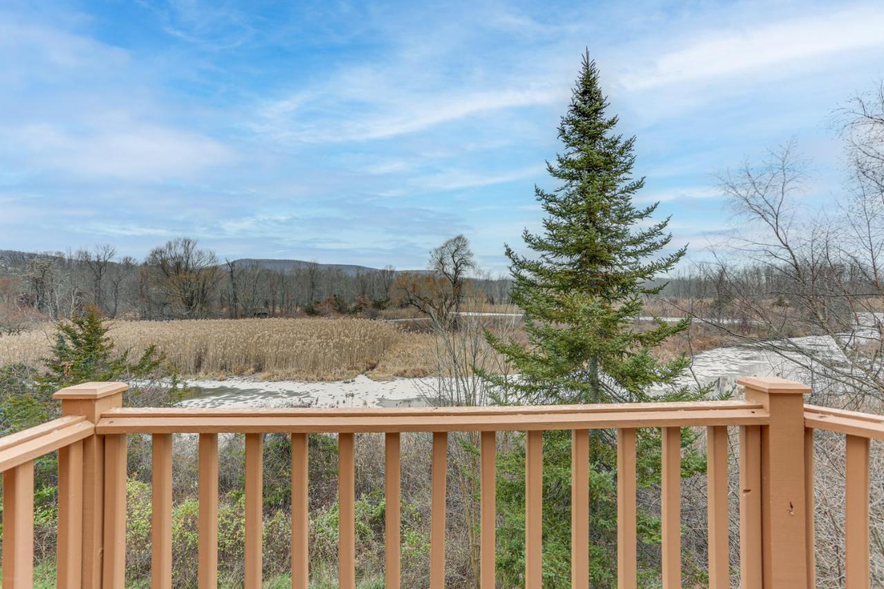 Spacious Condo With View Less Than 1 Mi To Mtn Creek Resort! Vernon Exterior photo
