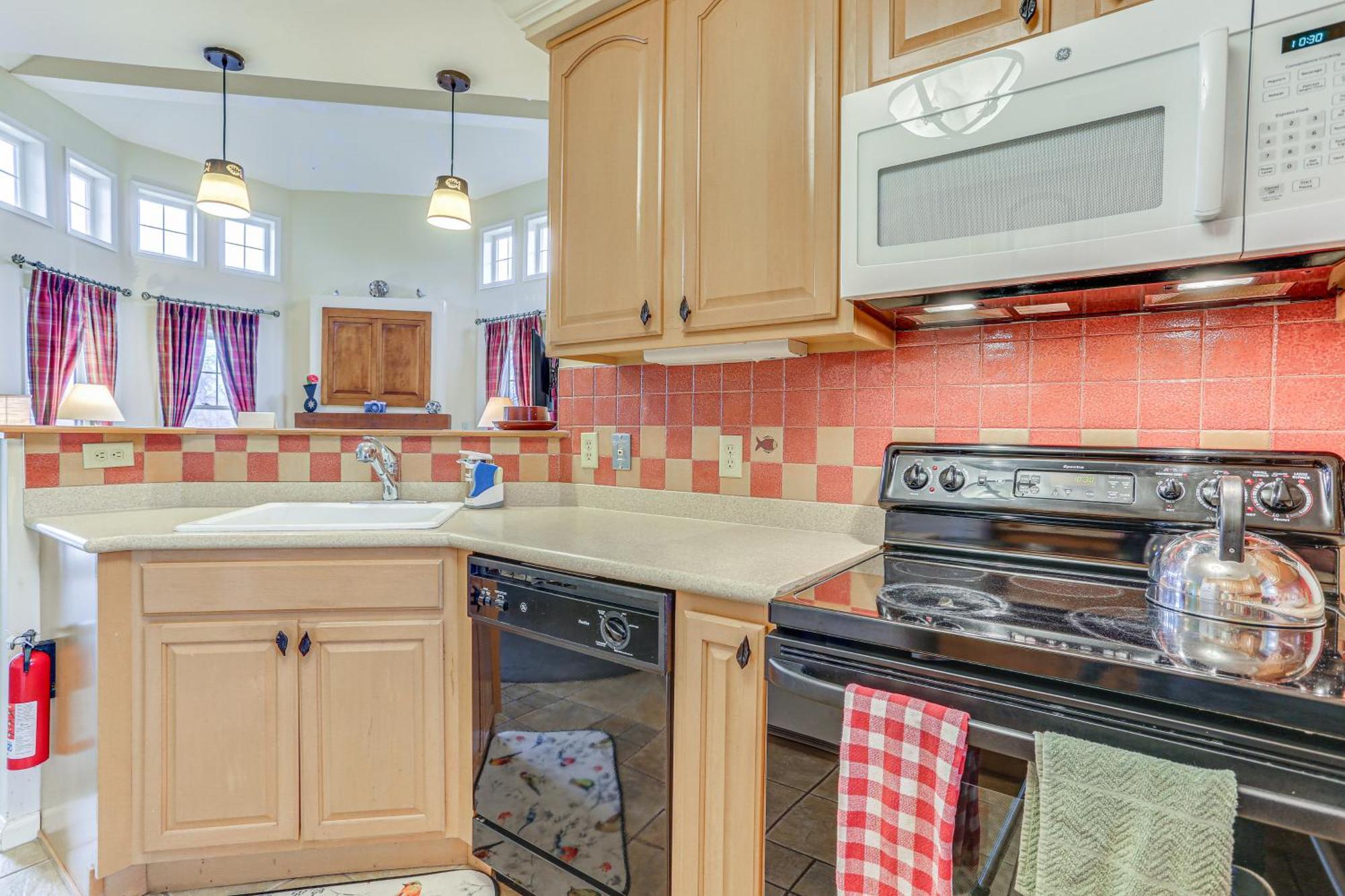 Spacious Condo With View Less Than 1 Mi To Mtn Creek Resort! Vernon Exterior photo